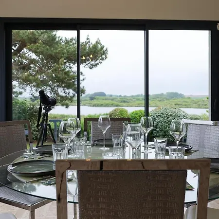 Maison Spacieuse Et Elegante Vue Sur L'etang De Lannenec A 600m Du Fort-bloque